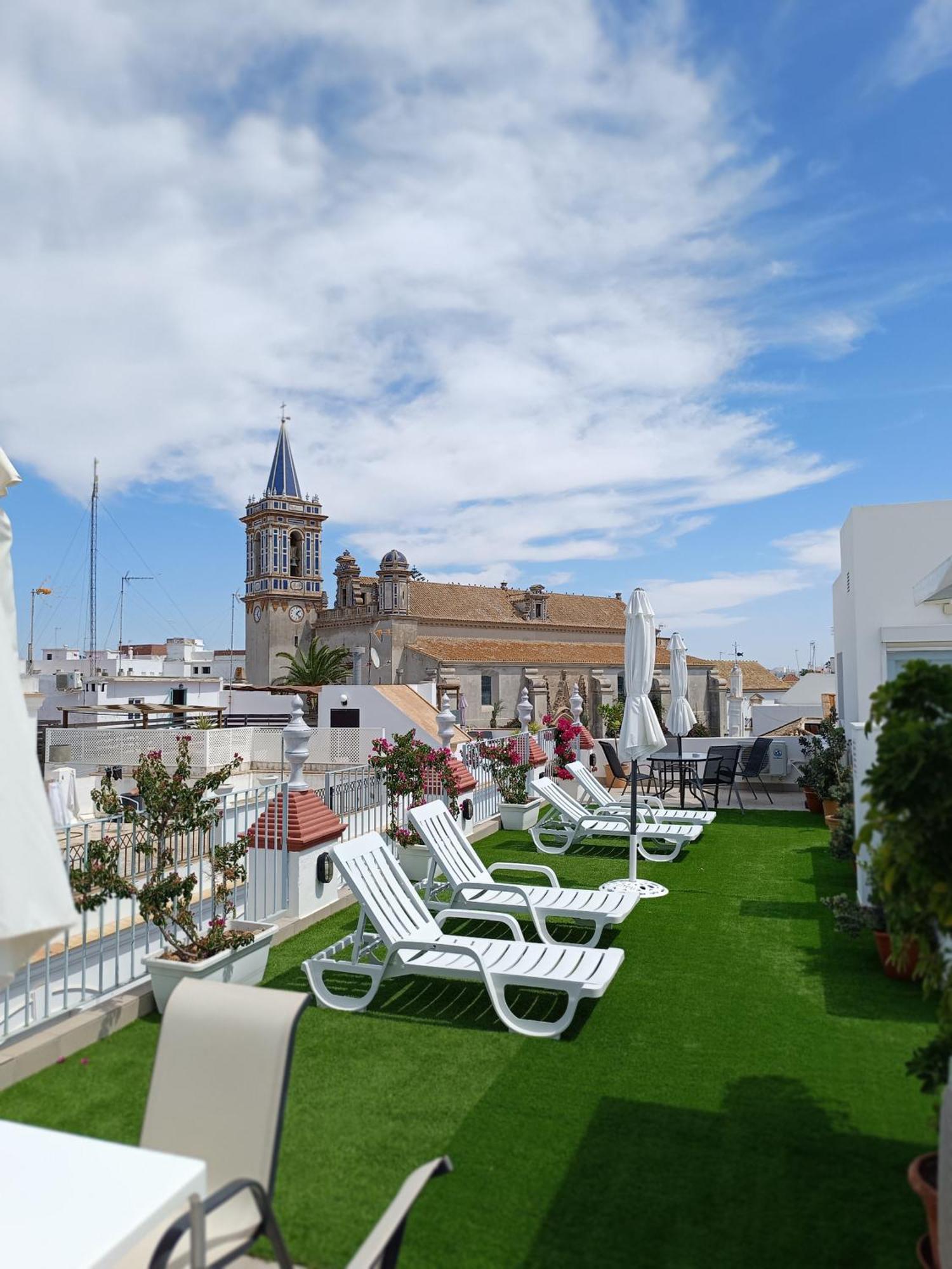 Apartamentos Turisticos Casa De Los Balcones Chipiona Dış mekan fotoğraf